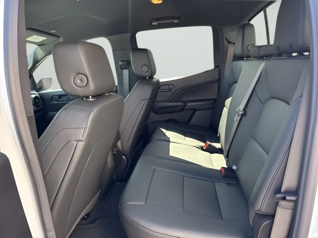 New 2026 Summit White Chevrolet Trail Boss image 13