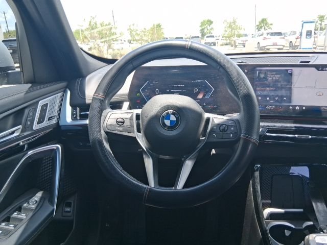 Used 2024 White BMW xDrive28i image 9