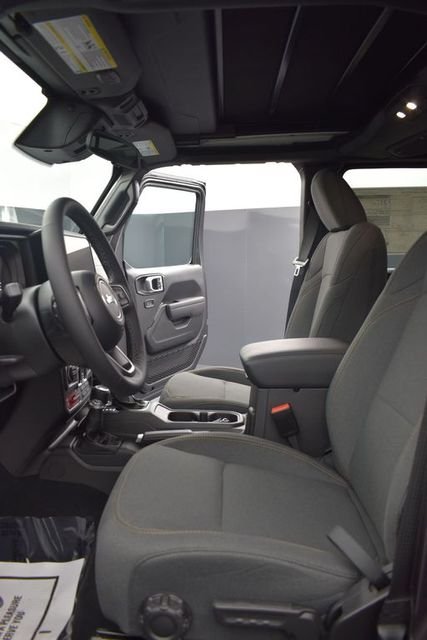 2026 Jeep Wrangler 4-Door Willys - Photo 11