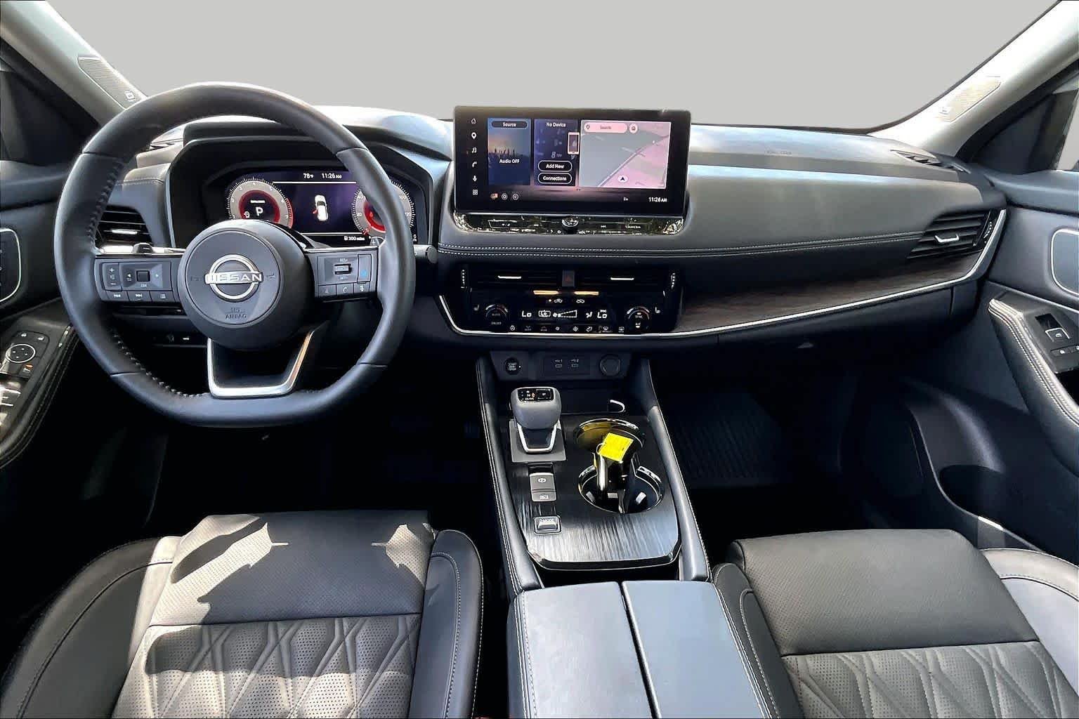 Used 2024 Everest White Pearl Nissan Platinum image 16