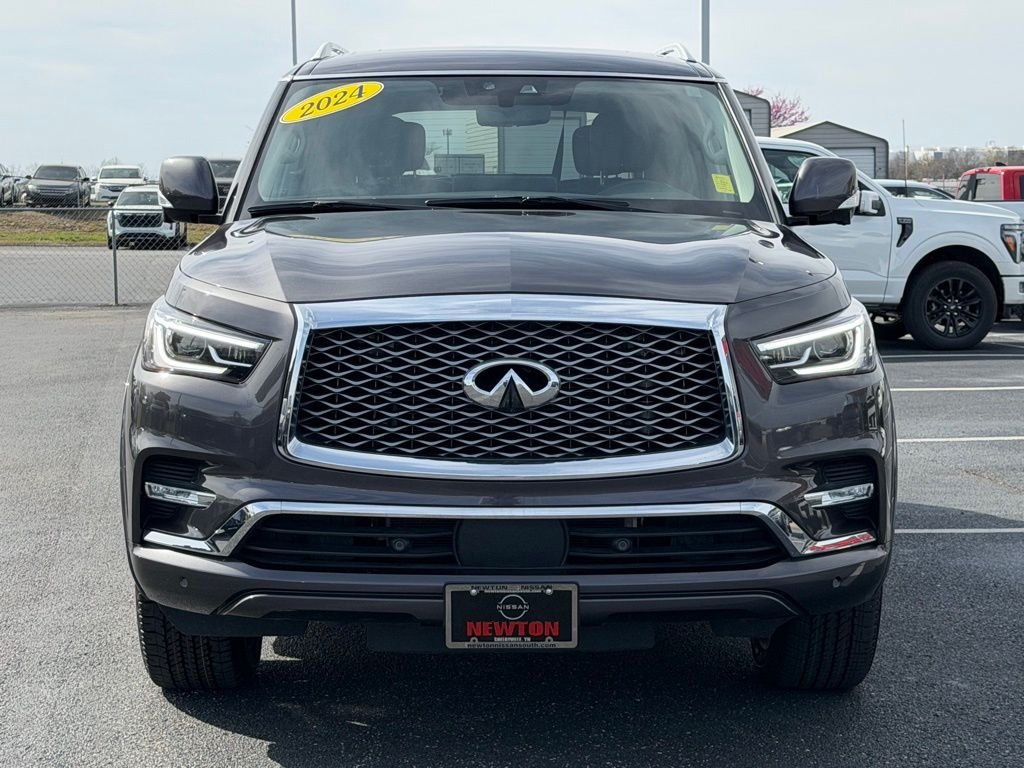Used 2024 Gray INFINITI LUXE image 10