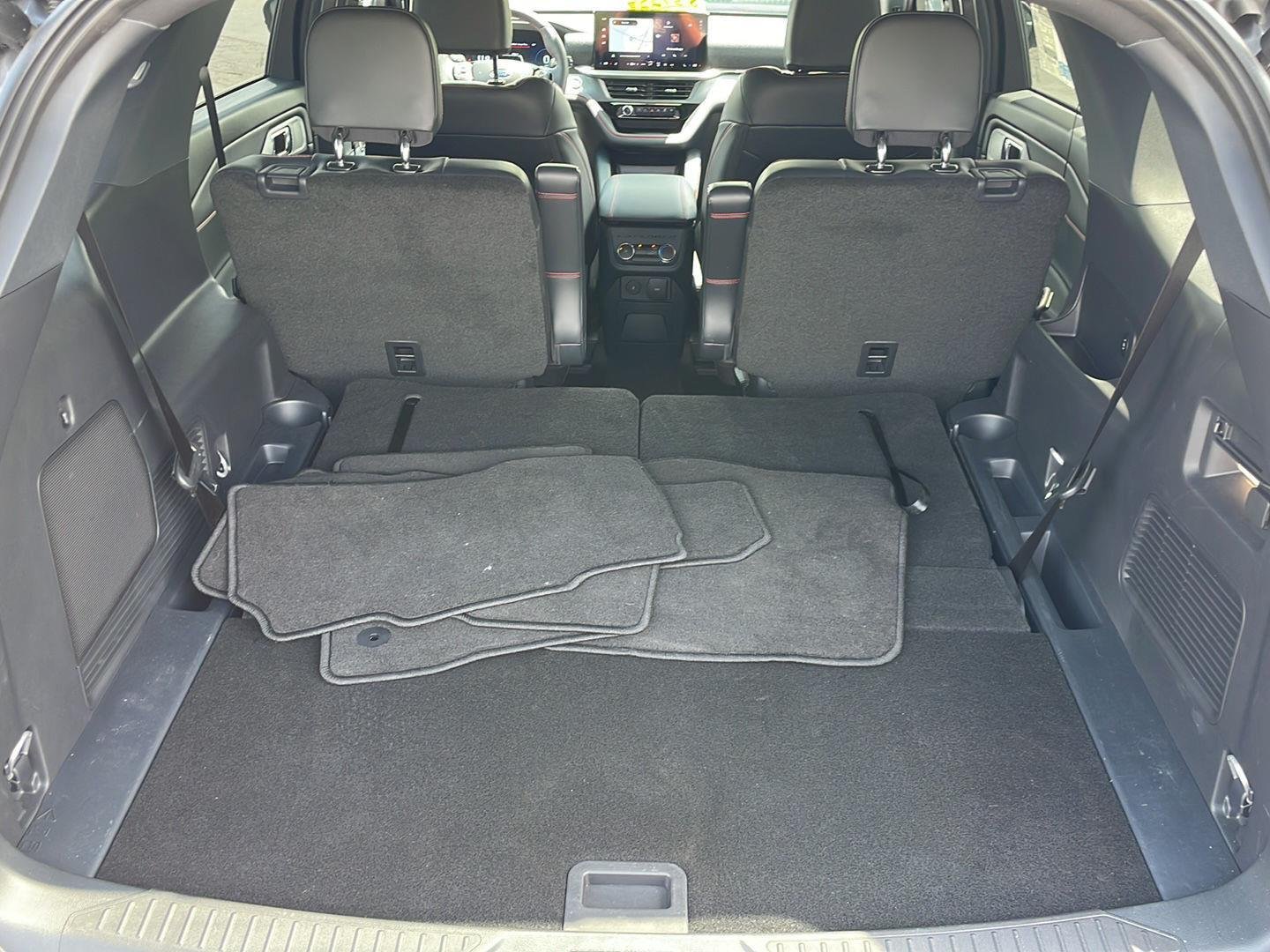New 2026 Carbonized Gray Metallic Ford ST-Line image 62