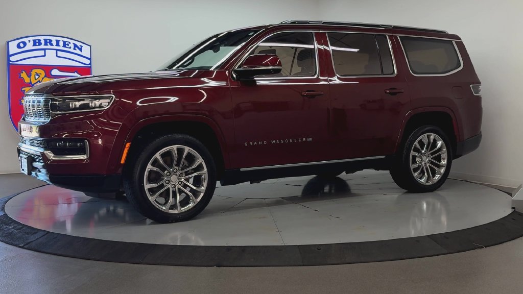 Used 2022 Velvet Jeep Series II image 8