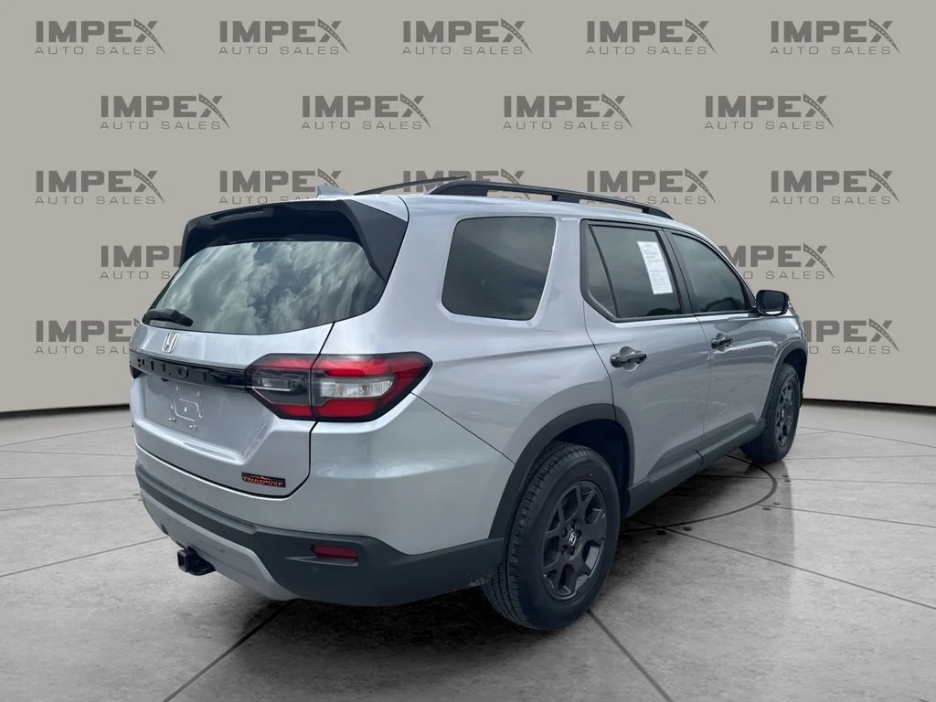 Used 2025 Silver Honda TrailSport image 5