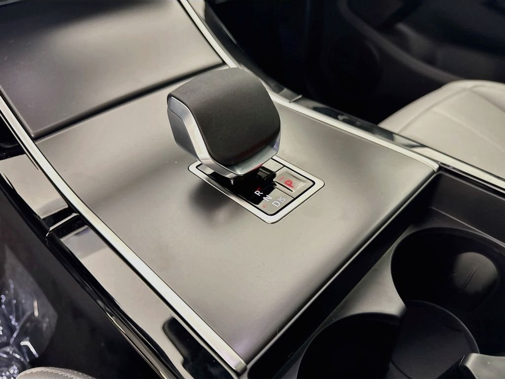 New 2026 Fuji White Land Rover Core S image 17