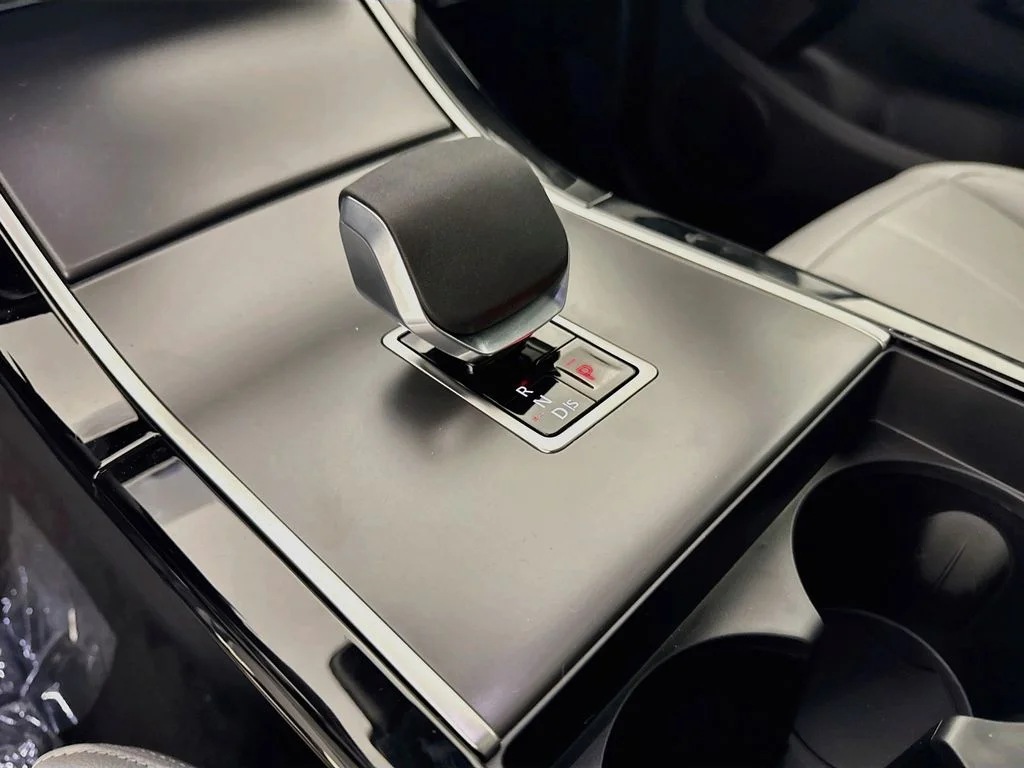 New 2026 Fuji White Land Rover Core S image 17
