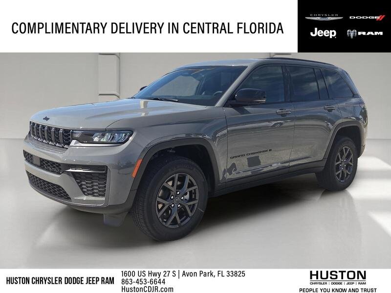 2027 Jeep Grand Cherokee Laredo