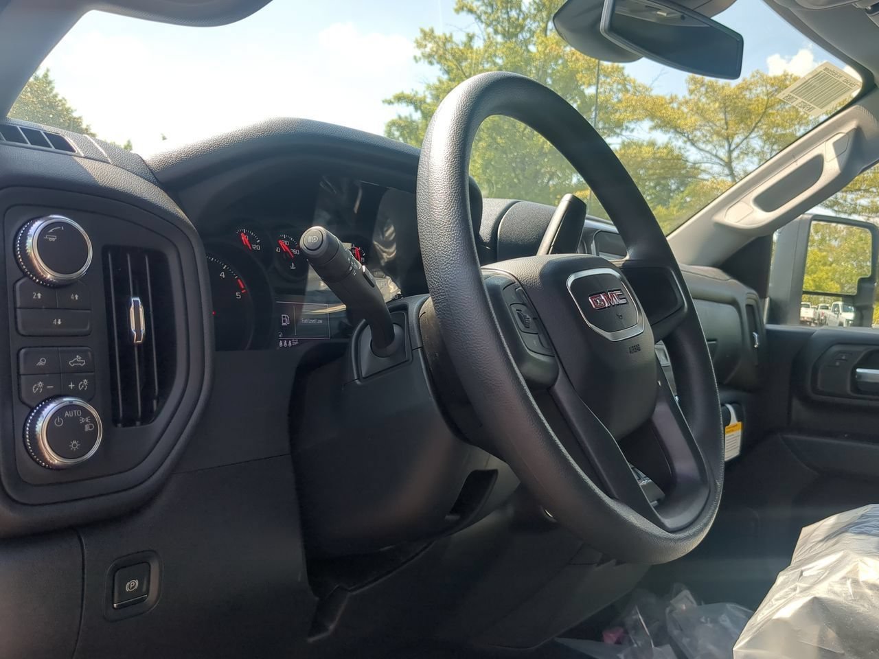 2026 GMC Sierra 2500HD Pro - Photo 10