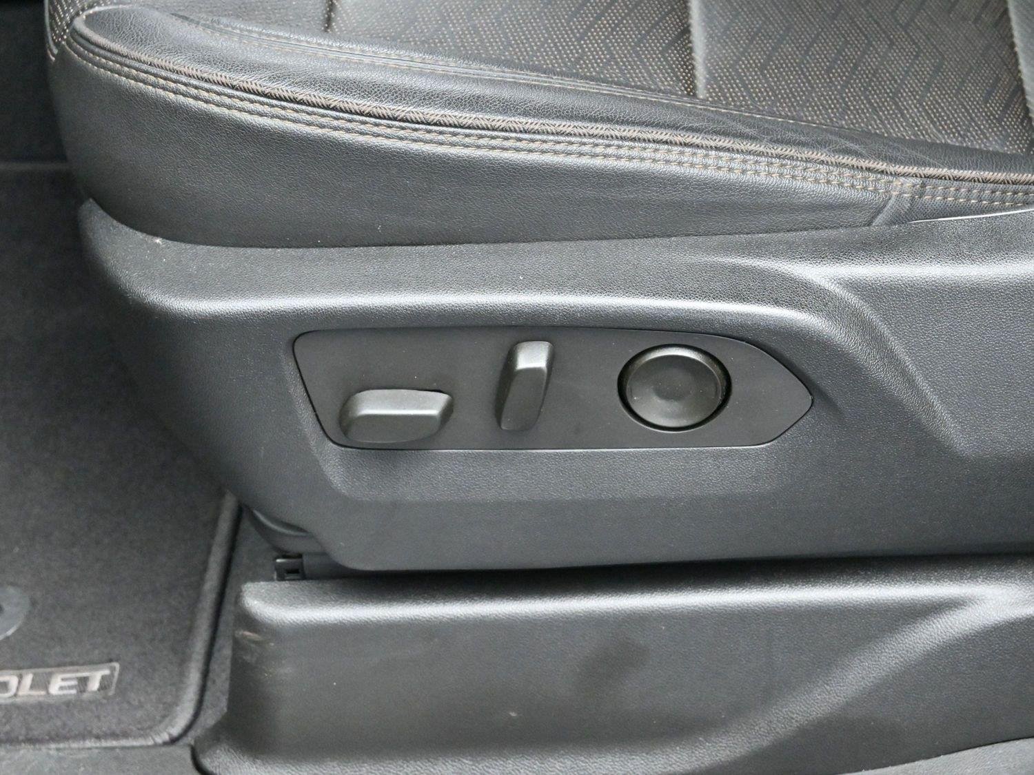 Used 2022 Black Chevrolet High Country image 18