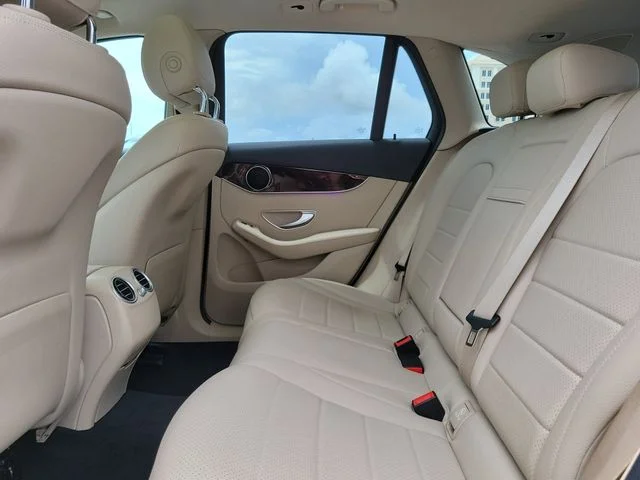 Used 2022 Silver Mercedes-Benz GLC 300 image 13