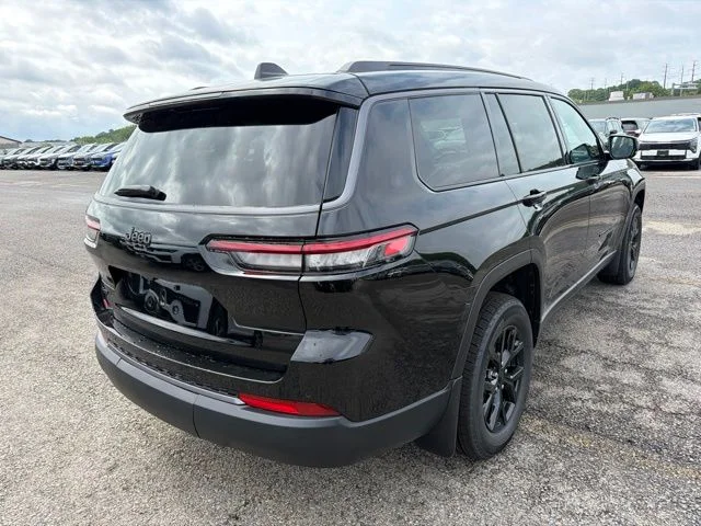 New 2026 Black Jeep Altitude image 3