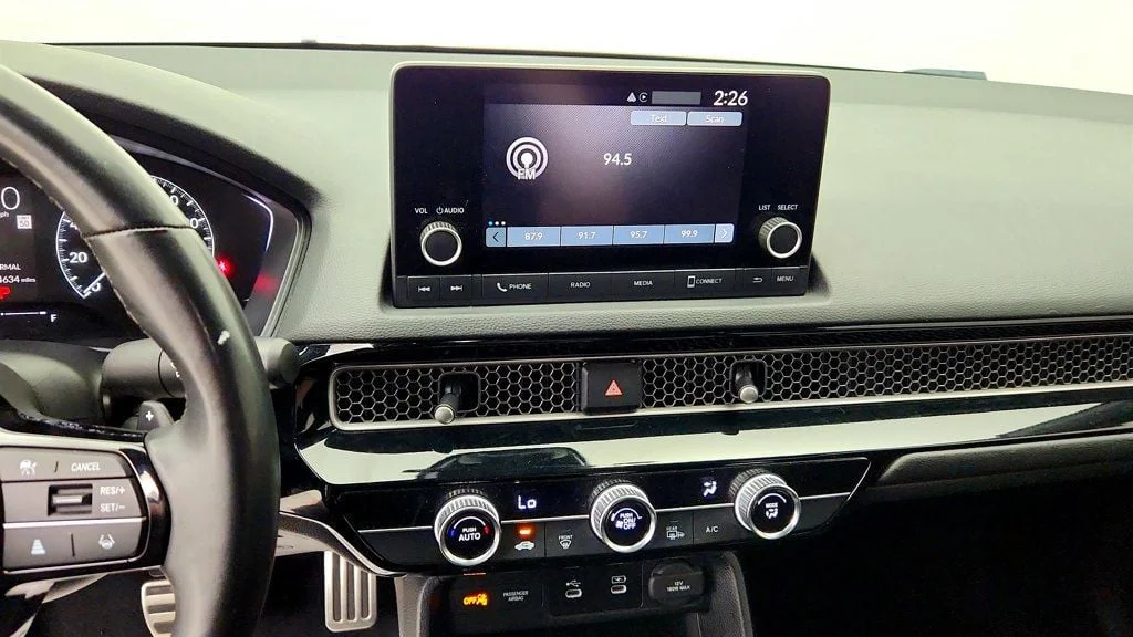 Used 2025 Platinum White Pearl Honda Sport CVT image 16