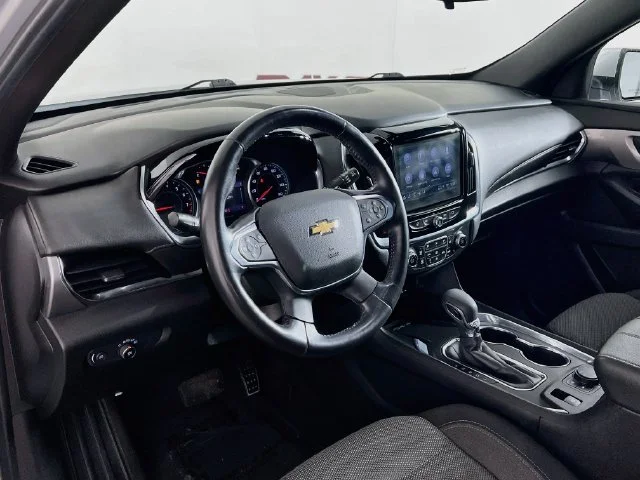 Used 2022 Silver Chevrolet 1LT image 35
