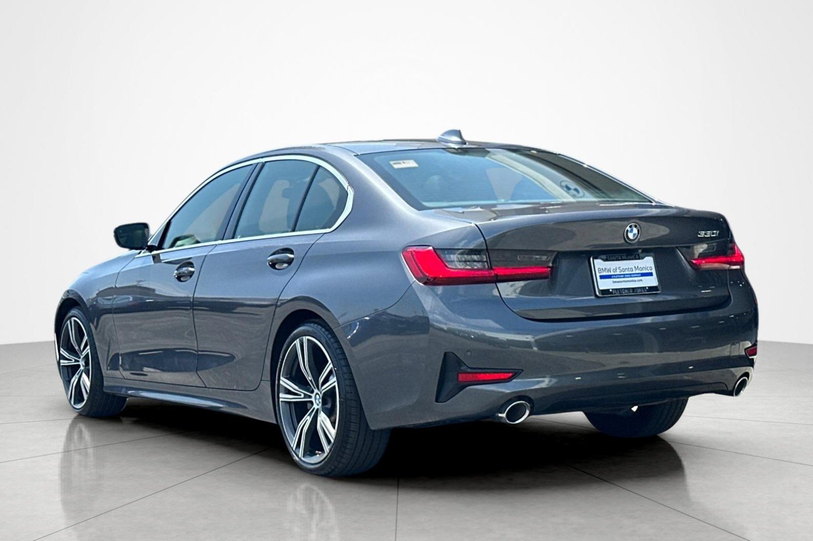 Used 2021 Mineral Gray Metallic BMW 330i image 3