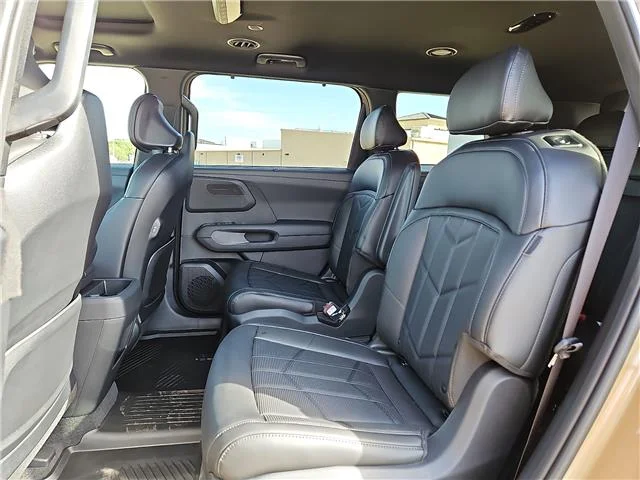 New 2027 Terrain Brown KIA  image 9
