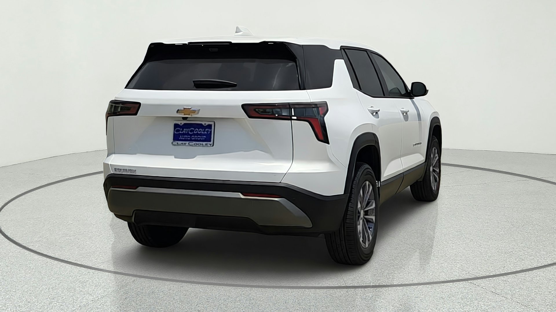 2027 Chevrolet Equinox LT - Photo 7