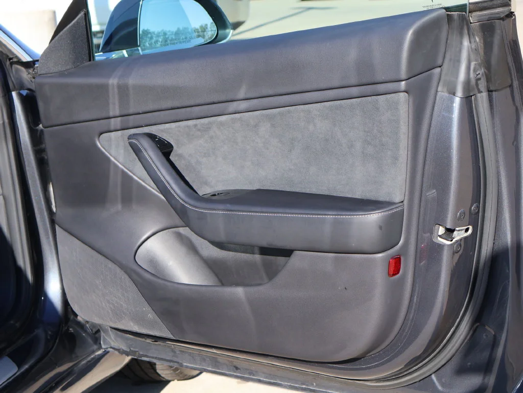 Used 2018  Tesla  image 36