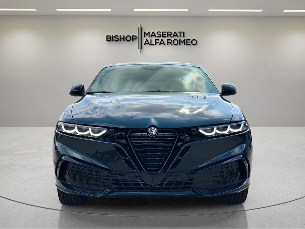 New 2026 Green Alfa Romeo Base image 2