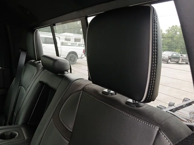 New 2026 Diamond Black Crystal Pearl-Coat Exterior Paint RAM Laramie image 17