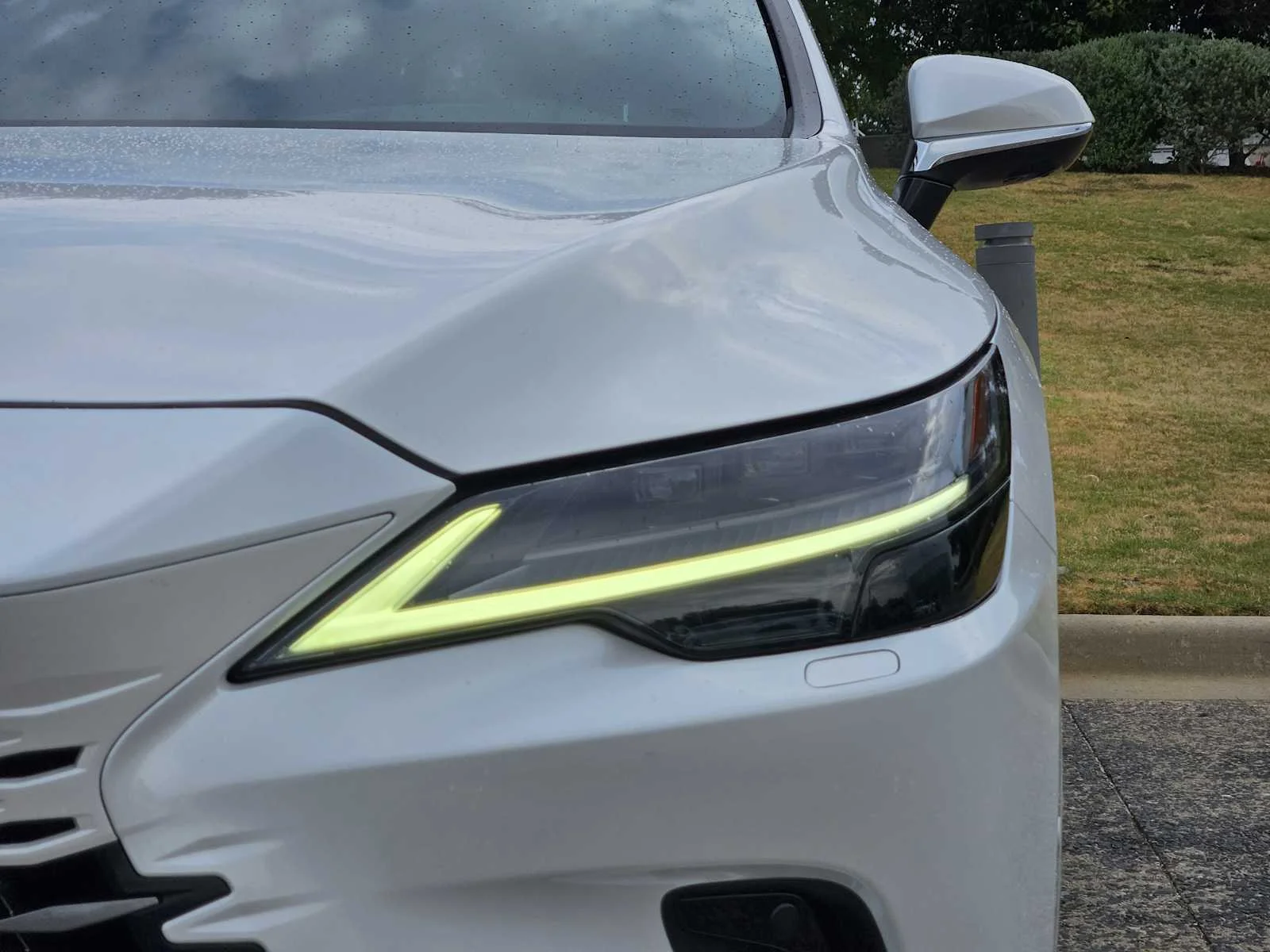 Certified Used 2023 EMINENT WHITE PEARL Lexus Luxury image 6
