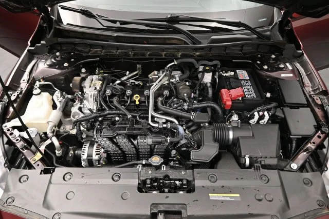 Used 2025 Red Nissan 2.5 SV image 21