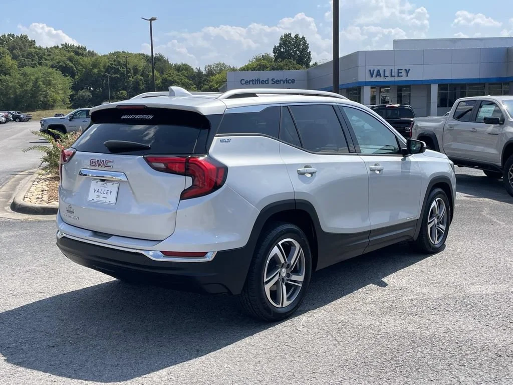 Used 2019 QUICKSILVER METALLIC GMC SLT image 4