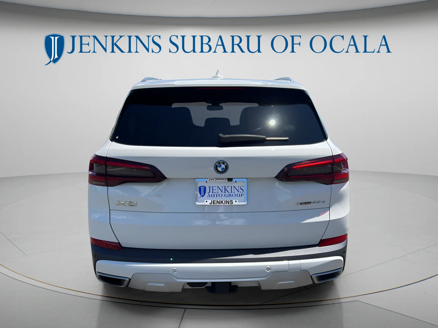 Used 2023 Alpine White BMW xDrive45e image 4