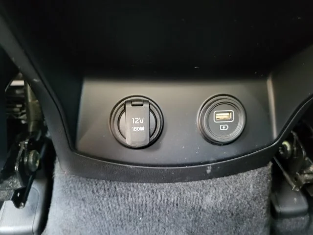 Used 2022 Red Kia S image 17