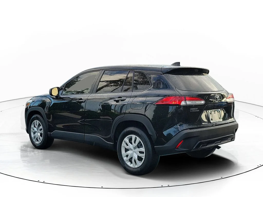 Used 2024 Black Toyota L image 3