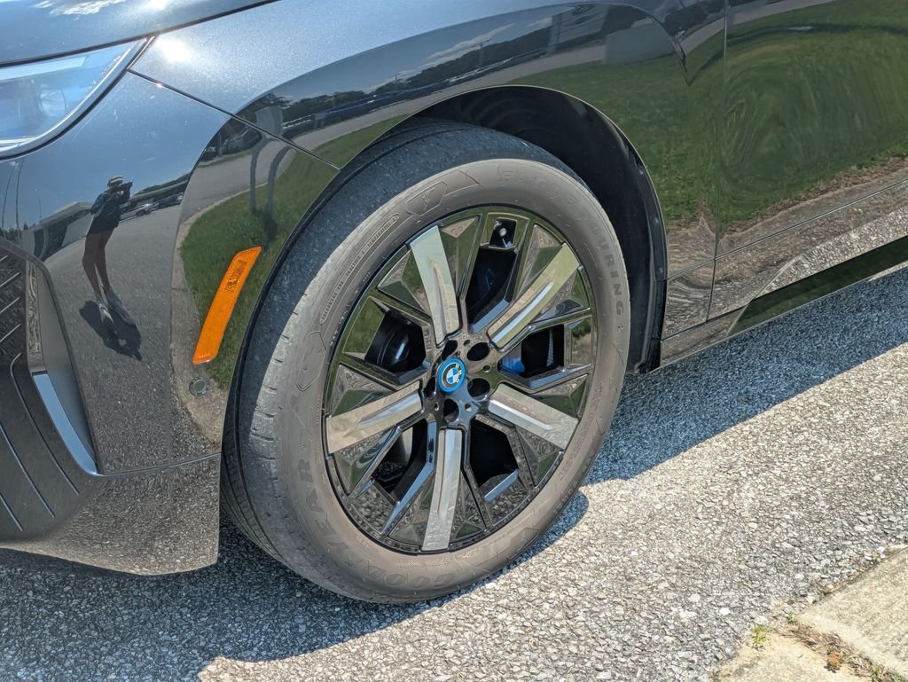 Used 2024 Black BMW xDrive50 image 5