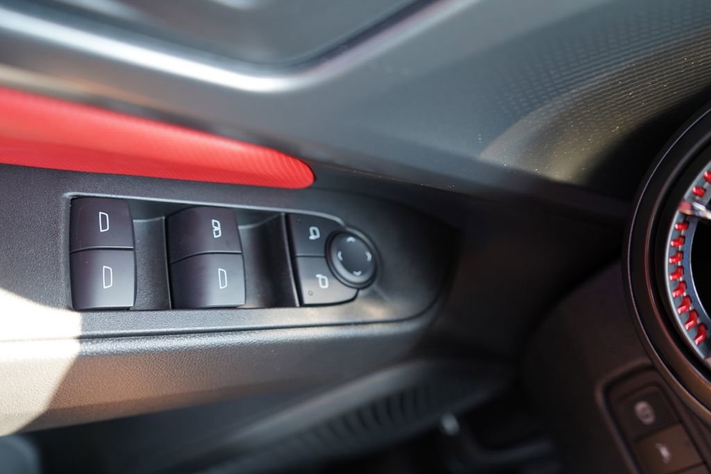 2025 Chevrolet Equinox EV RS - Photo 26