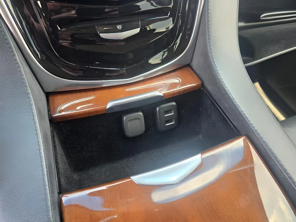 Used 2019 Radiant Silver Metallic Cadillac Luxury image 19