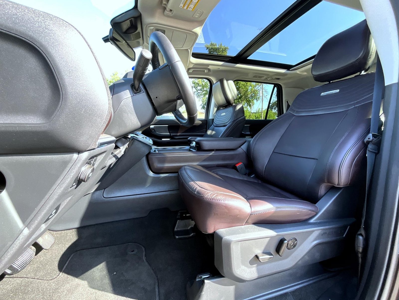 New 2026 Agate Black Metallic Ford Platinum image 12