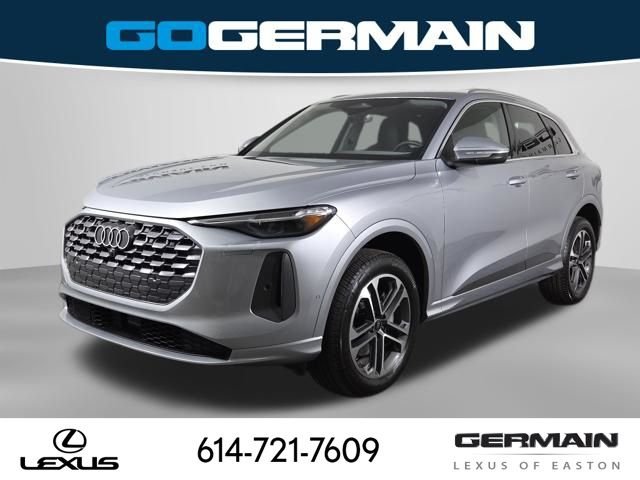 2025 Audi Q5 40 Premium Plus's photo