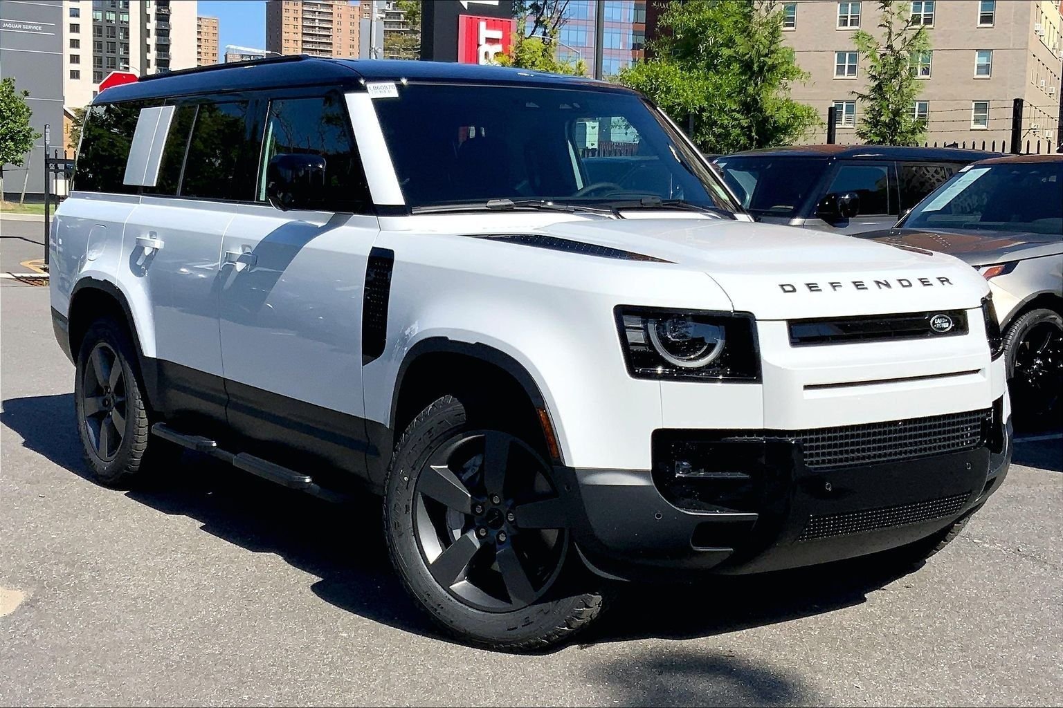 New 2026 Fuji White Land Rover S image 2