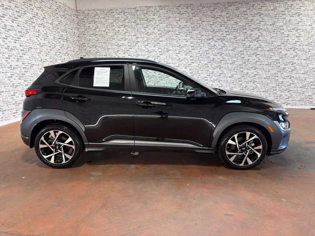 Used 2023 Abyss Black Pearl Hyundai Limited image 8