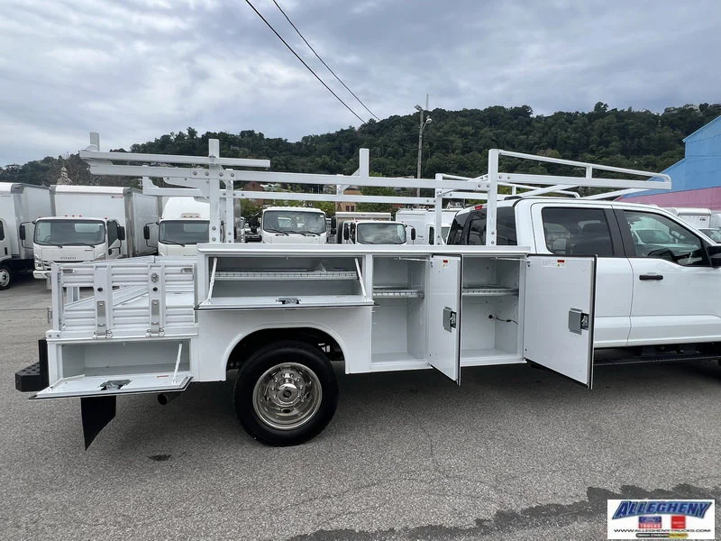 New 2025 Oxford White Ford XL image 13