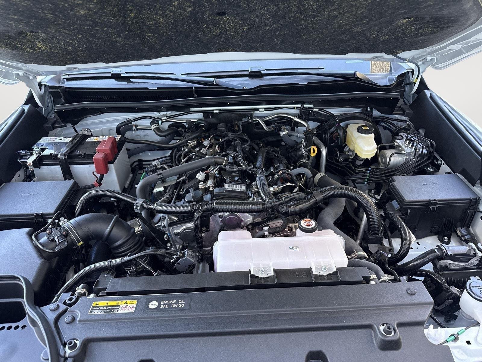 Used 2026 Wind Chill Pearl Toyota Limited image 10