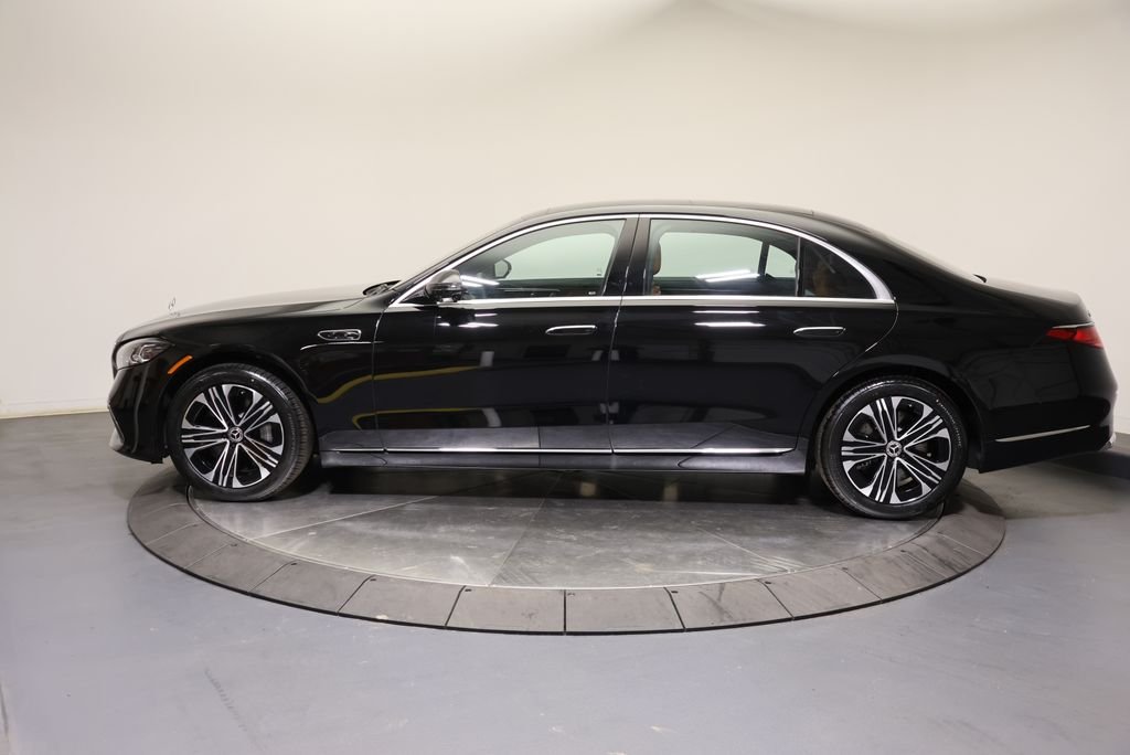 New 2027 Black Mercedes-Benz S 580 image 4