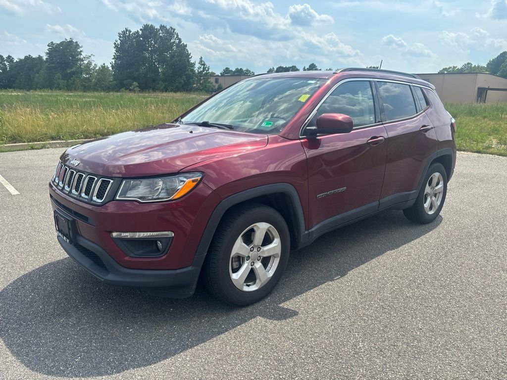 Used 2021 Red Jeep Latitude image 3