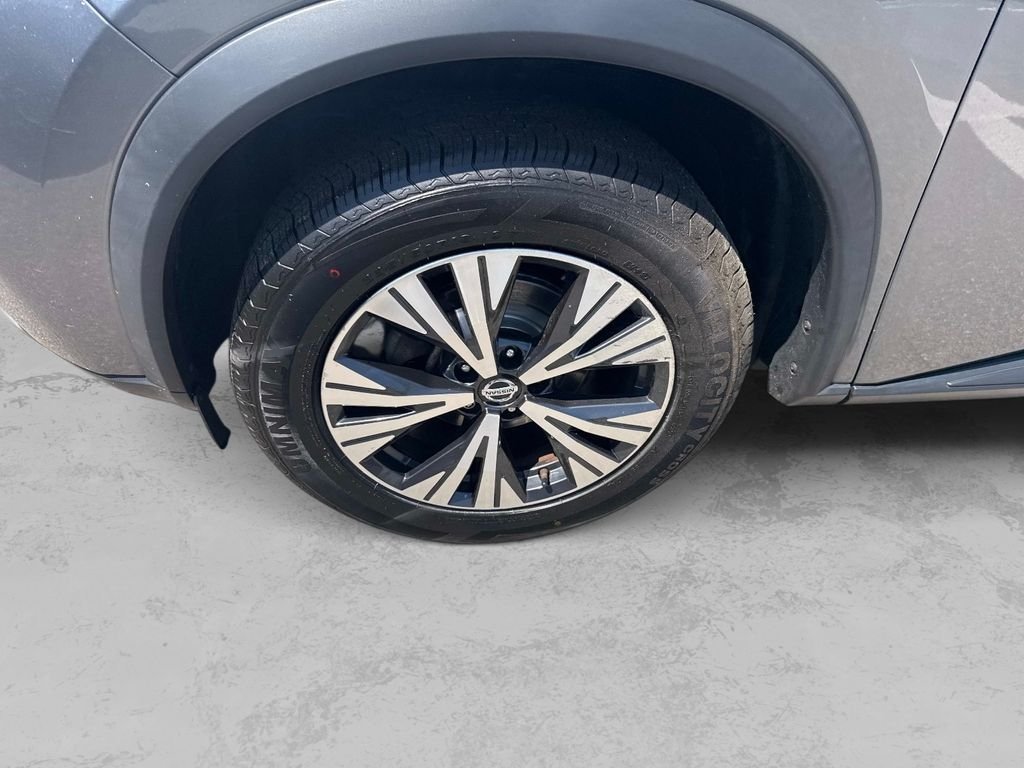 Used 2021 Gray Nissan SV image 12
