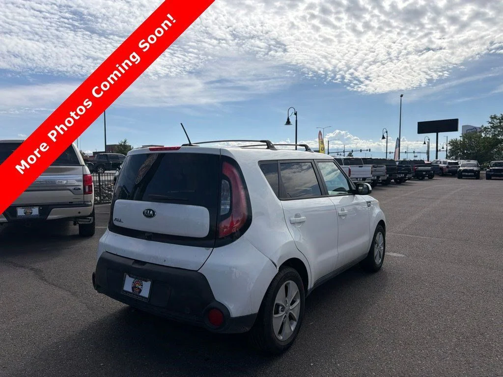 Used 2015 White Kia Base image 2