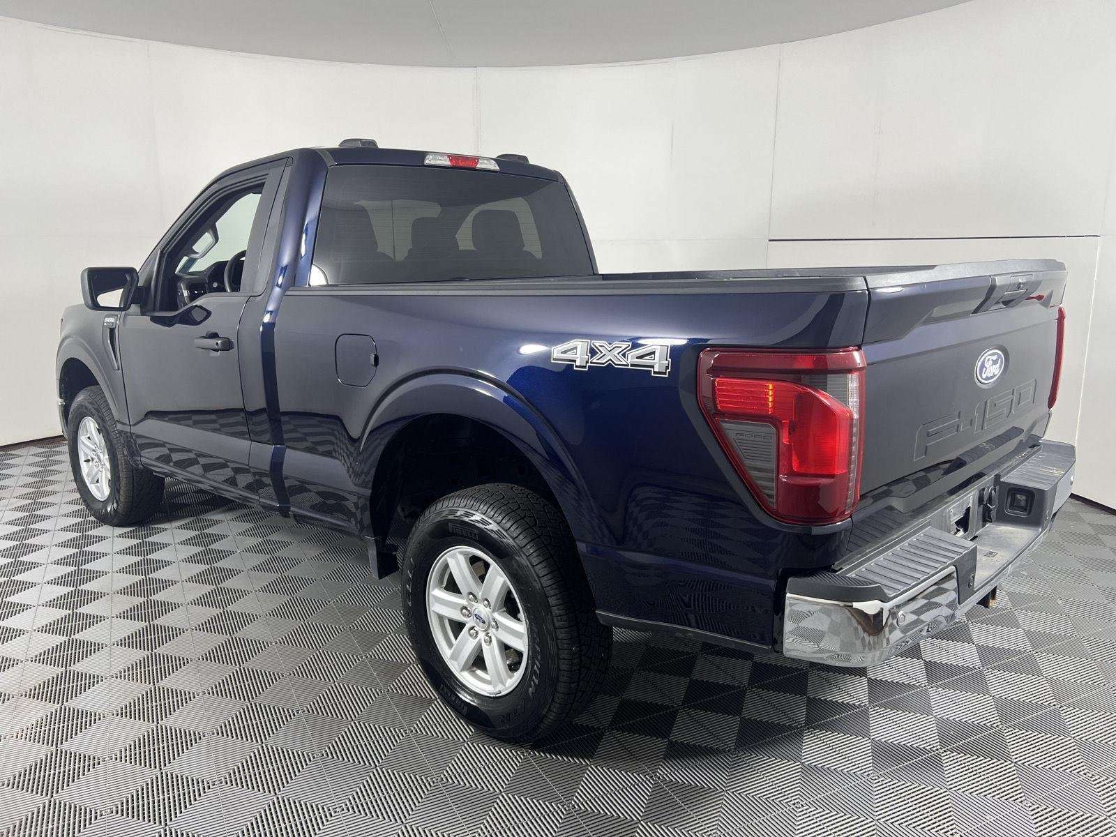 Used 2025 Antimatter Blue Ford XL image 9