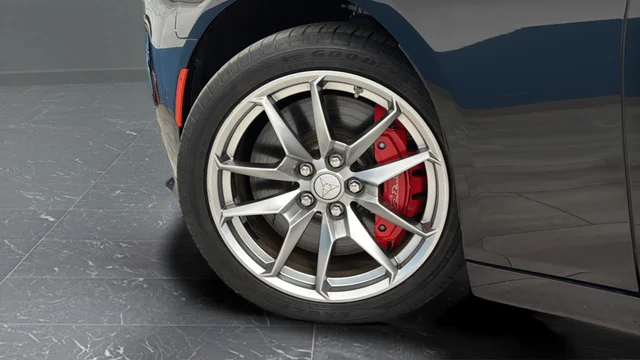 Used 2025 Diamond Black Dodge R/T Scat Pack image 35