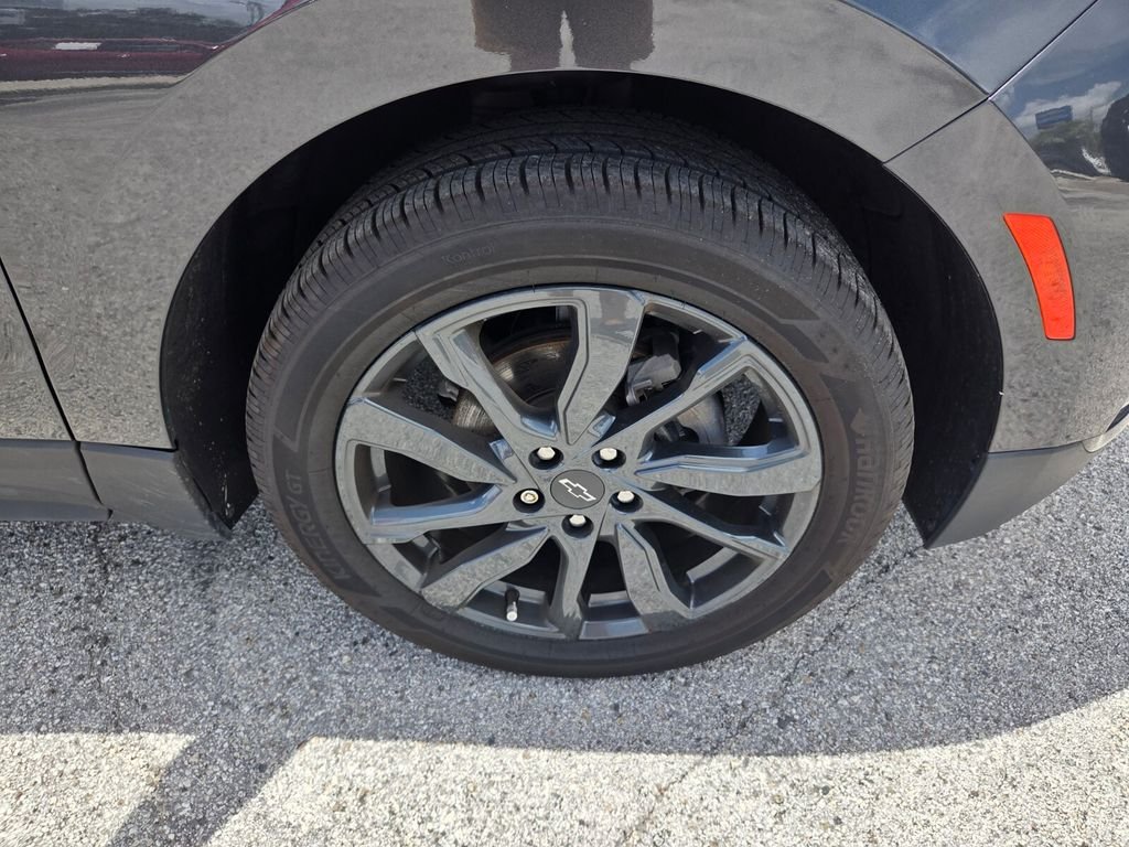 Used 2023 Gray Chevrolet RS image 18