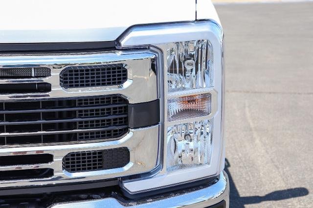 New 2026 Oxford White Ford F-250® XLT image 38