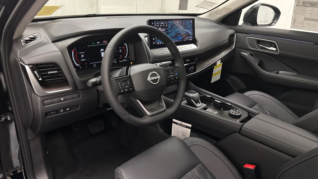 New 2026 Black Nissan Platinum image 17