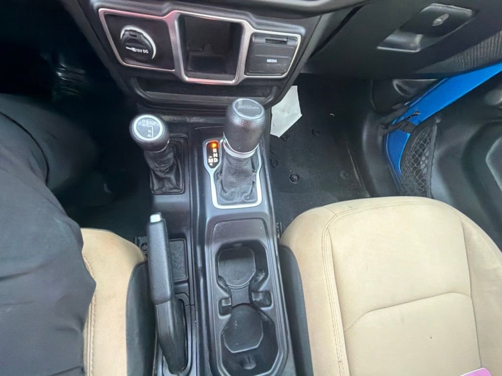 Used 2022 Blue Jeep Sport image 34
