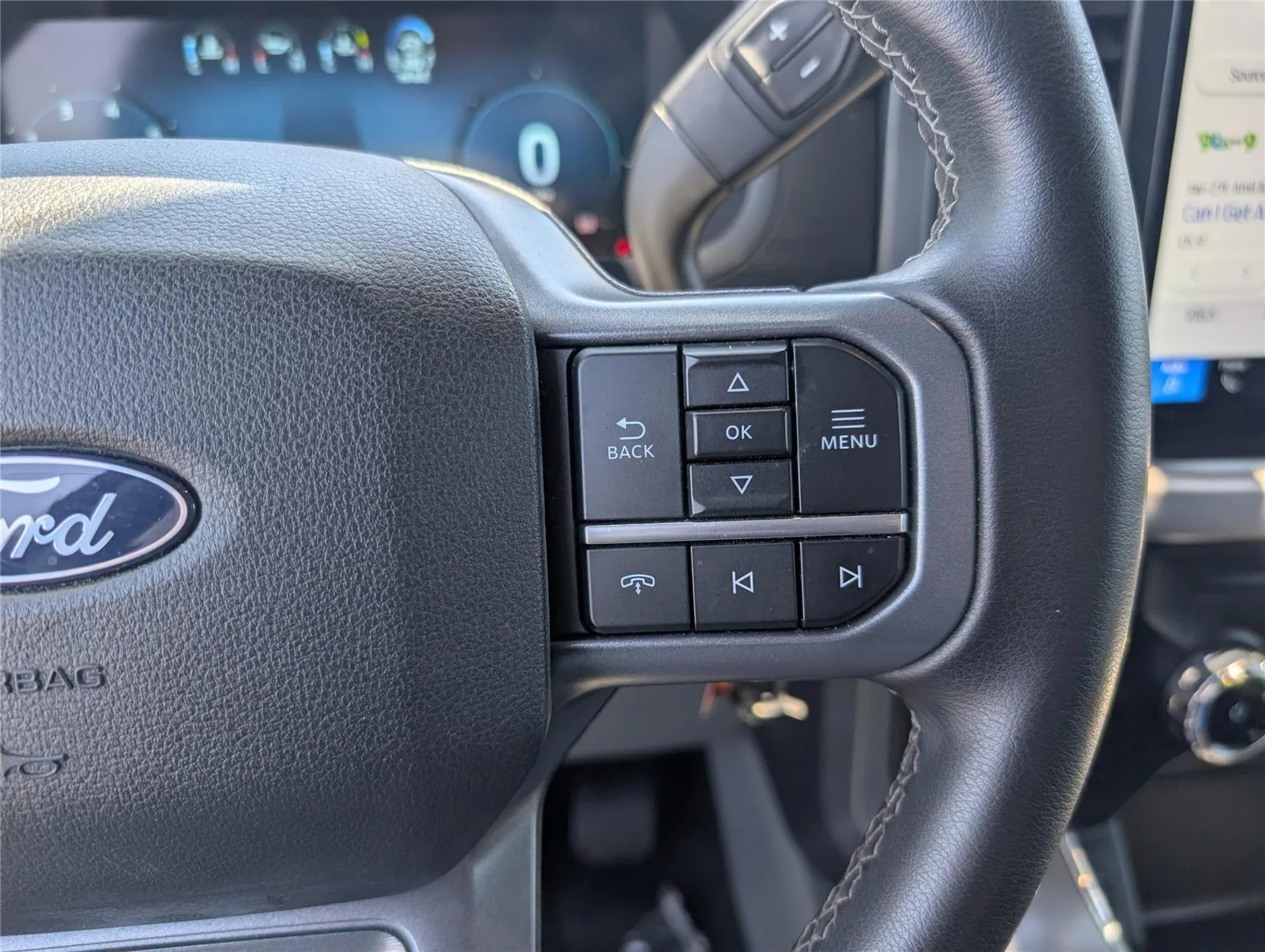 Used 2024 Oxford White Ford XLT image 26