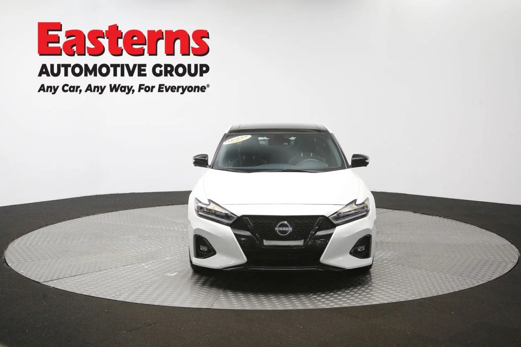 Used 2023 White Nissan SR image 57